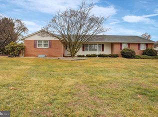 34 Acorn Cir, Chambersburg, PA 17202