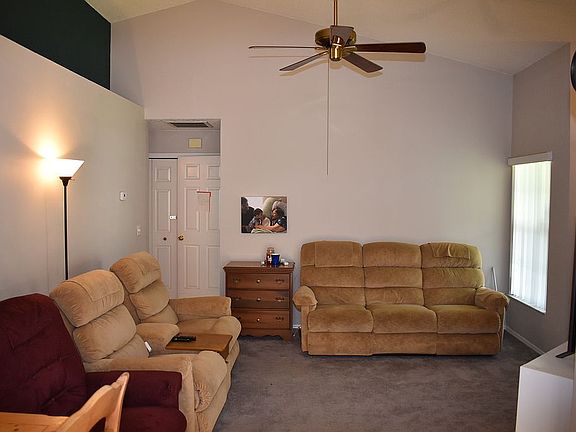 2nd image of 1052 Hornbeam St
