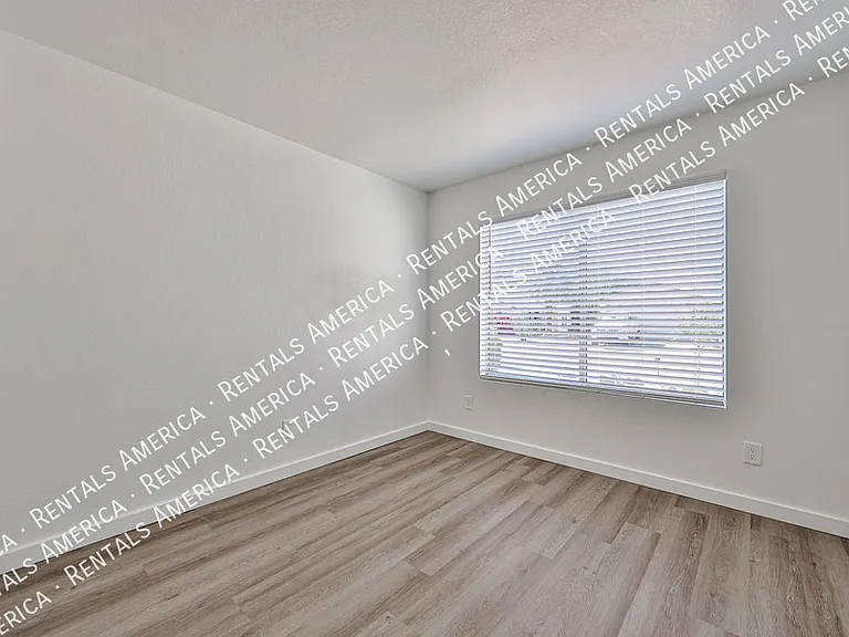 3627 W Melinda Ln — Photo 11