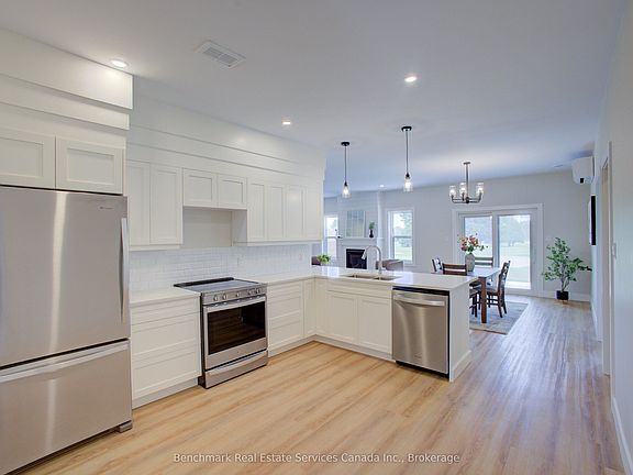 5th image of 1182 Queen St #64
