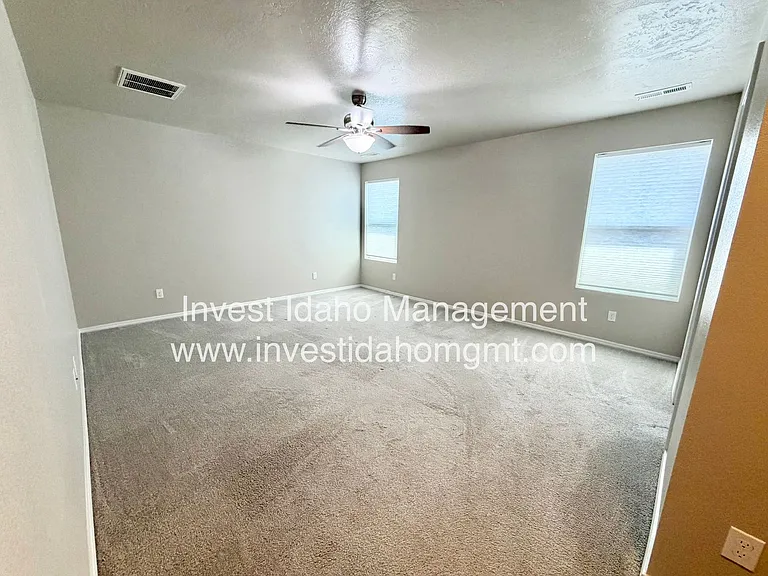 1441 W Sahara Dr — Photo 15