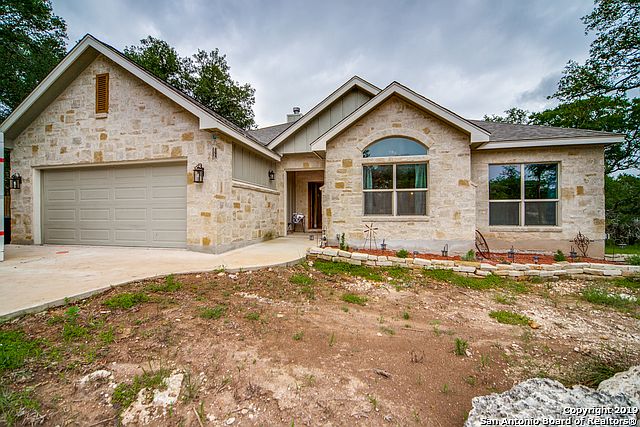 1st image of 204 River Forest Dr