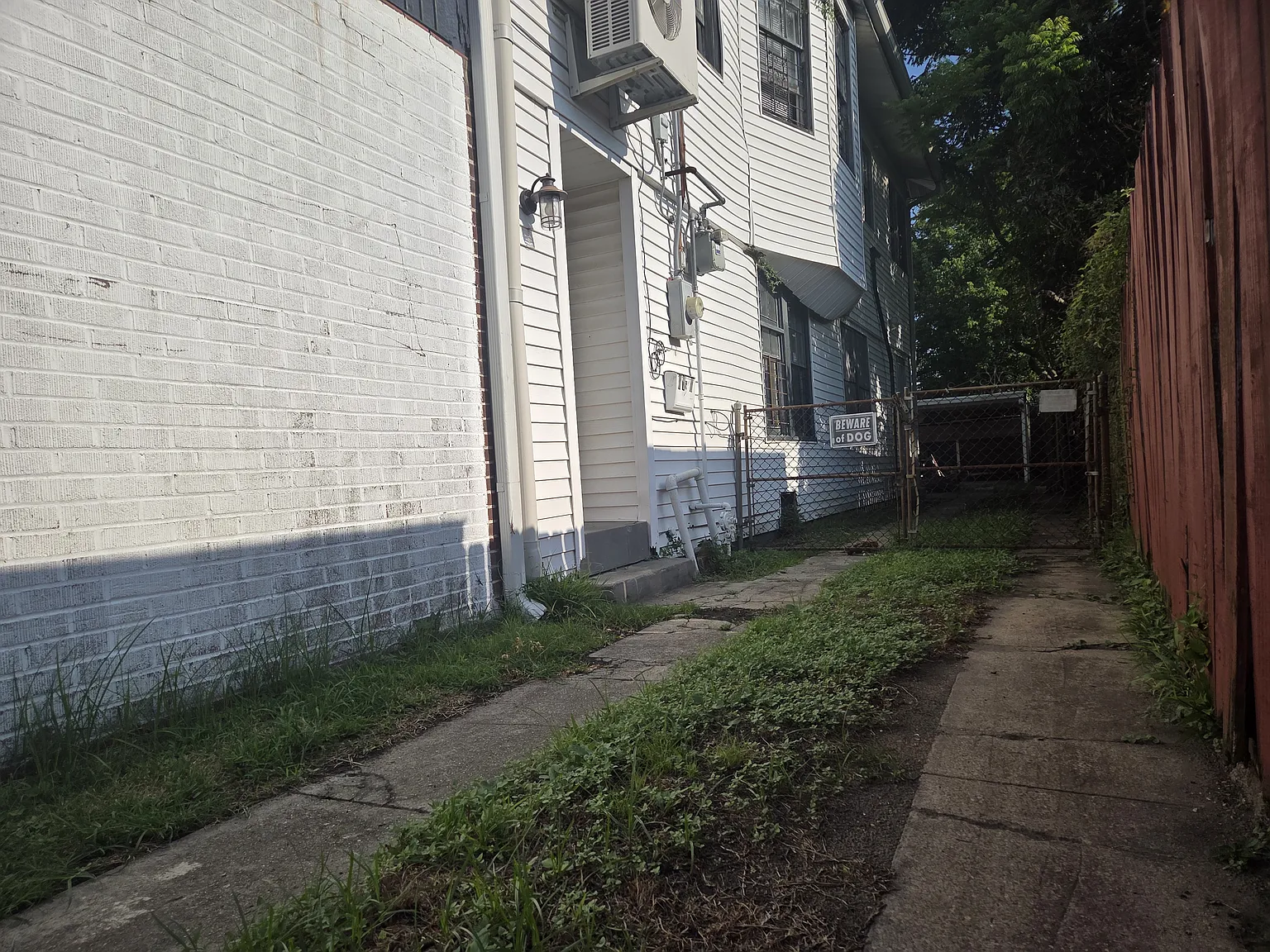 5015 La Salle St — Photo 3