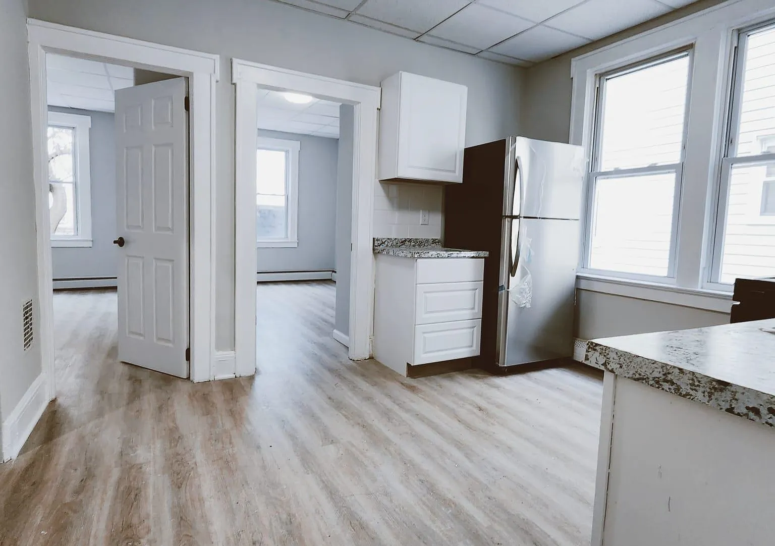 2 bed, 1.0 bath, 900 sqft, $2,200 — Photo 3