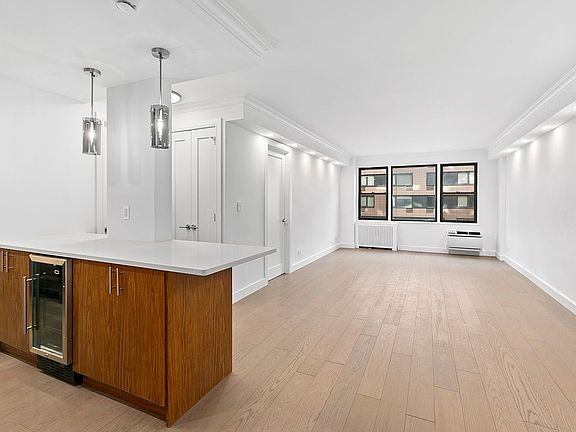 2nd image of 333 E 34th St APT 5F
