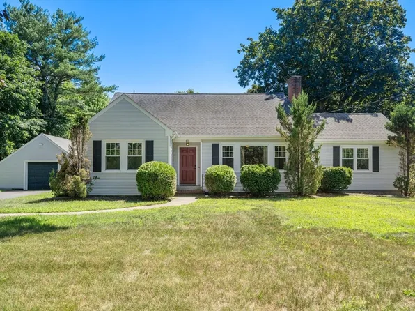 49 King St, Littleton, MA 01460