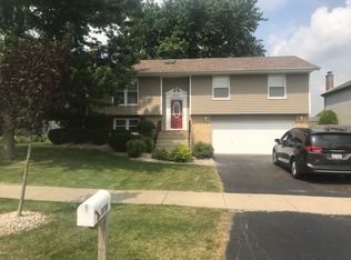19760 S Edinburgh Ln, Frankfort, IL 60423