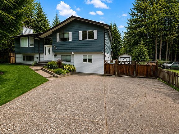 2nd image of 3370 Viewmount Dr