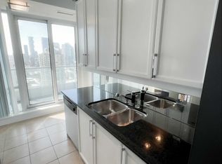 1 Elm Dr W #U2608, Mississauga, ON L5B4M1