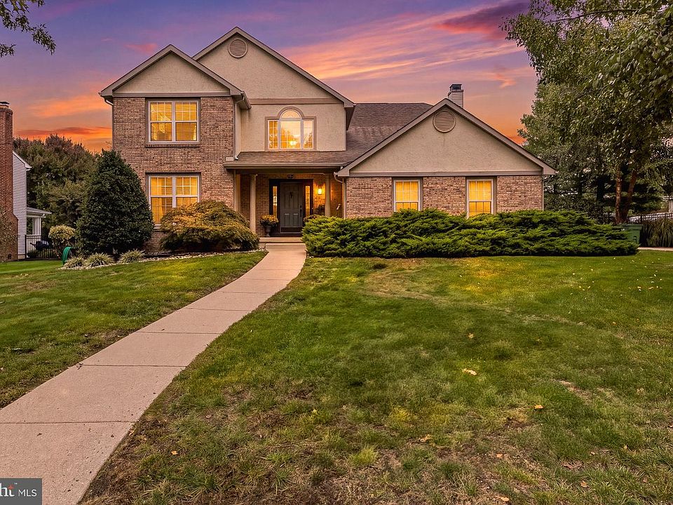 1st image of 35 Rickland Dr