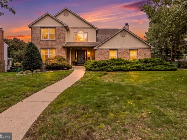 35 Rickland Dr, Sewell, NJ 08080