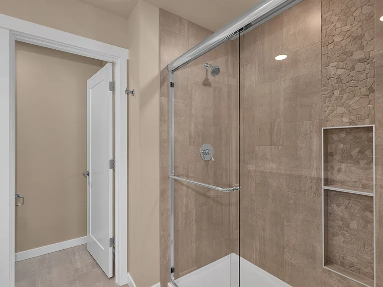 15423 Admiralty Way #E3 — Photo 31