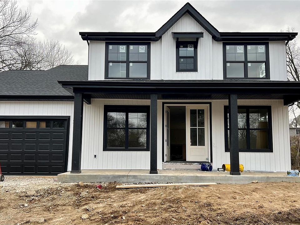 1st image of 220 Avery Dr
