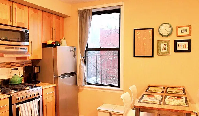 Rented by Rapid Realty Cobble Hill | media 23
