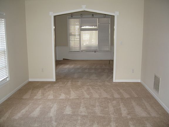 2nd image of 1005 Greenwood Ave NE APT 2