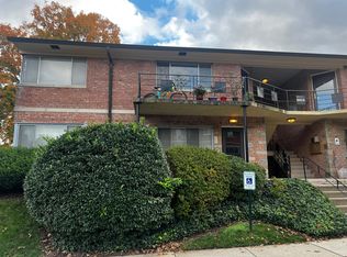 5015 Sentinel Dr APT 83, Bethesda, MD 20816