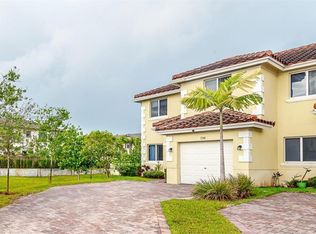 1341 SW 55th Ave, North Lauderdale, FL 33068