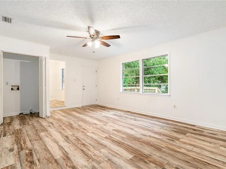 2507 Taylor Ave — Photo 14