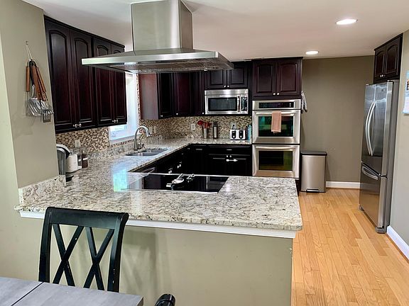 5th image of 3506 Groveton St