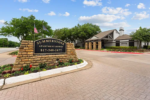 Summerstone Apartments Photo 1