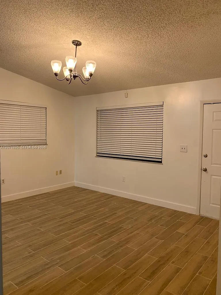 2 bed, 1.5 bath, 1843 sqft, $2,250 — Photo 2
