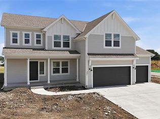 350 SW Amara Dr, Blue Springs, MO 64064