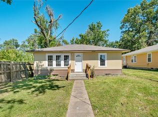 107 N C St, Rogers, AR 72756
