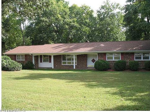 1st image of 301 Thornwood Dr