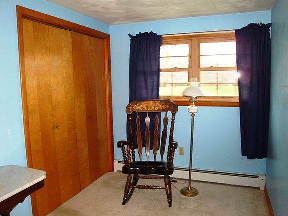 5th image of 236 Seagrave Dr