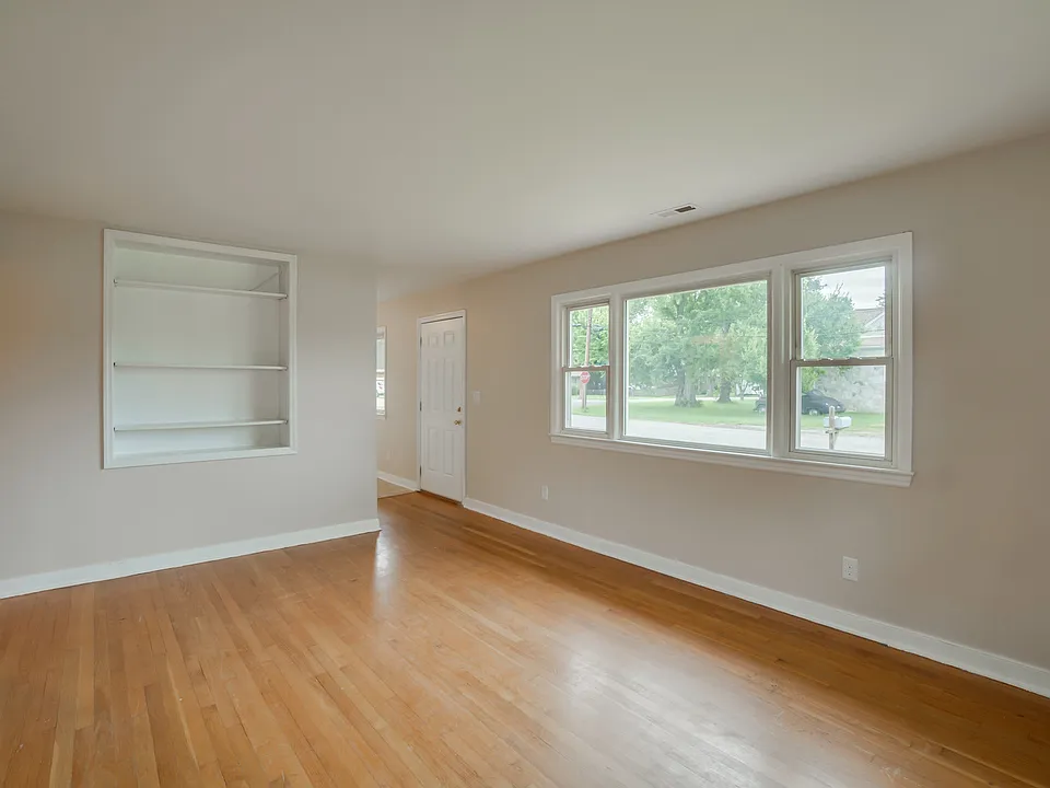 1900 Mimosa St