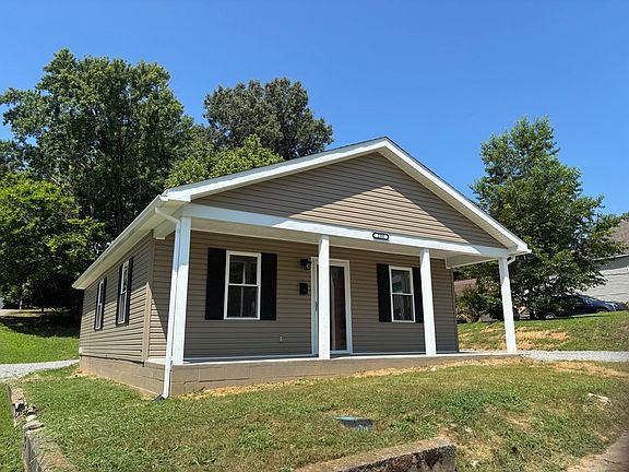 3rd image of 200 Kentucky Ave
