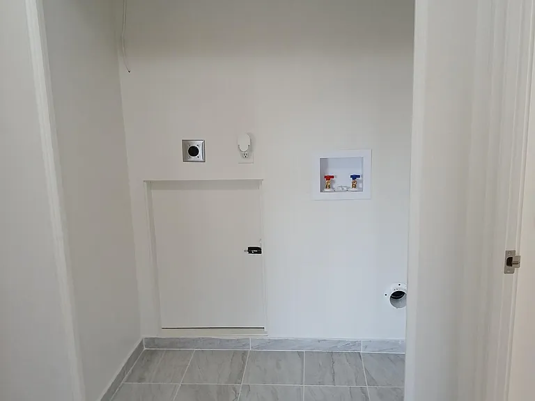 Eastbluff Townhomes — Photo 6