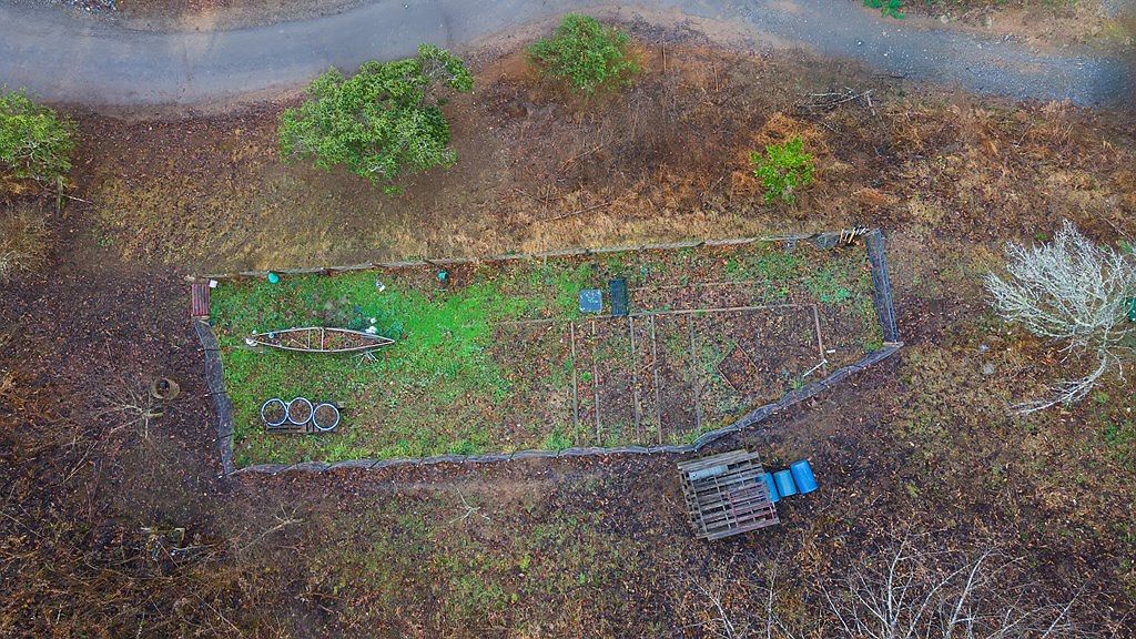 carousel photo #4 (MLS)