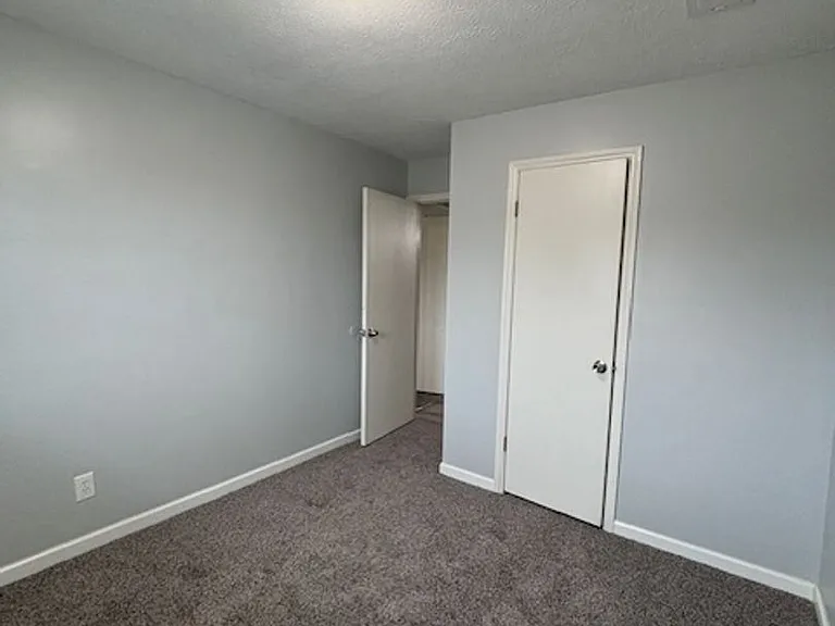 608 N Woodland Dr — Photo 12