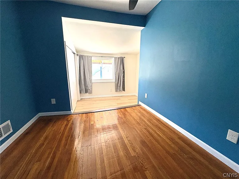 32 Walnut St — Photo 13