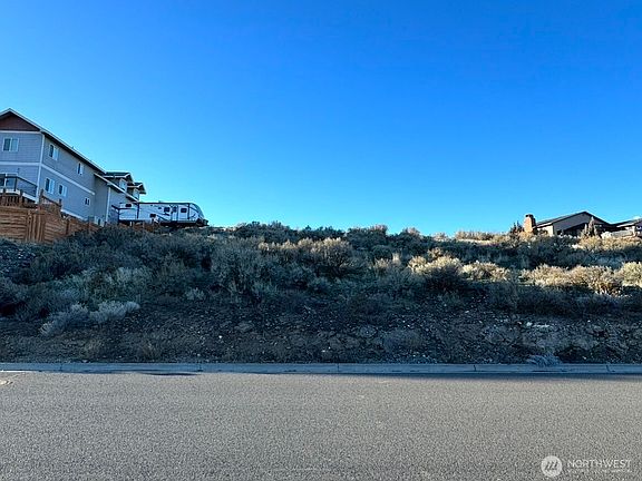 4th image of 0 Vue Crest Road NW