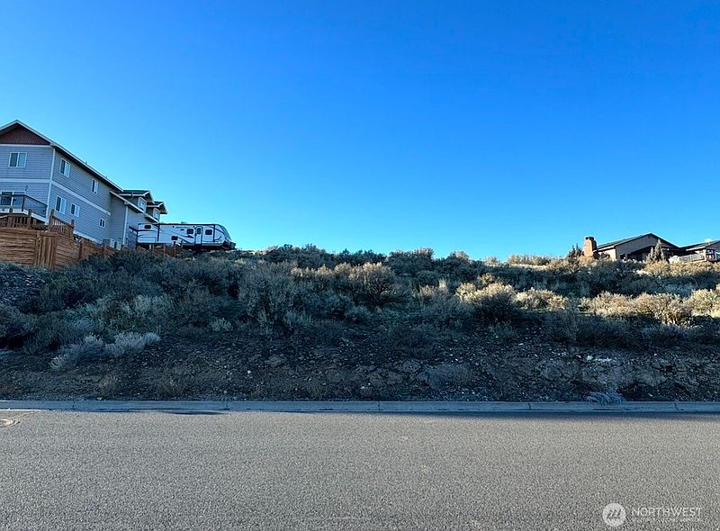 4th image of 0 Vue Crest Road NW