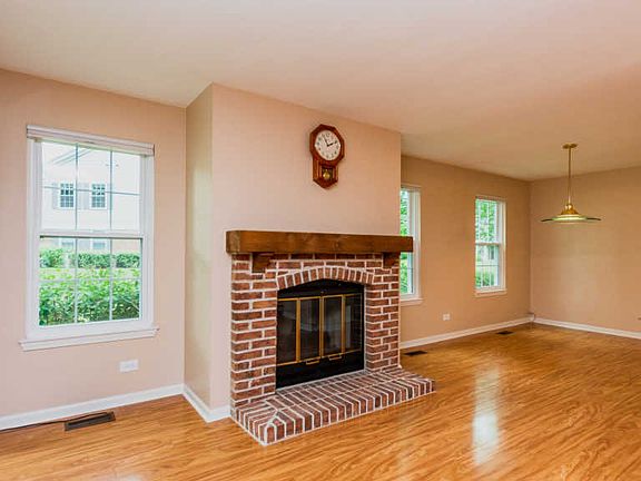 5th image of 500 Loch Lomond Ln #A