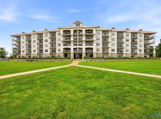 12100 Two Rivers Dr #B2-2, Athens, AL 35611