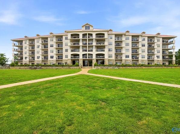 12100 Two Rivers Dr #B2-2, Athens, AL 35611