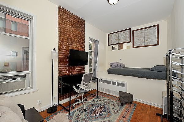 1st image of 300 E 92nd St APT 2B