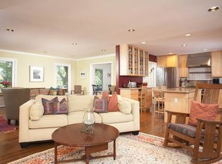 9202 Jeffery Rd, Great Falls, VA 22066