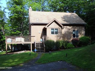 105 Shady Glen Dr, Greentown, PA 18426