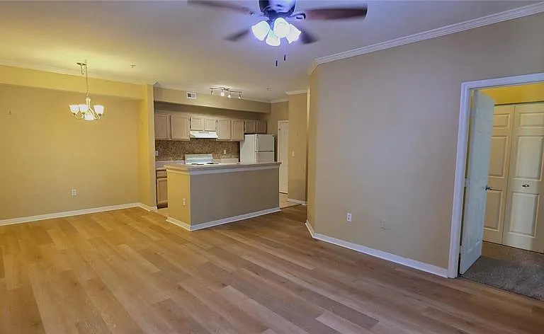 5618 Pinnacle Heights Cir #211 — Photo 5