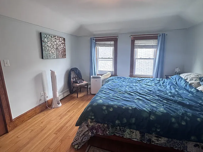 31 Stoughton St #2 — Photo 10