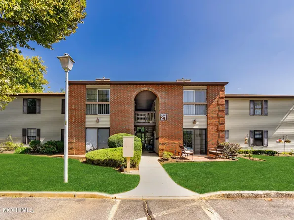 21-7 Augusta Court, Freehold, NJ 07728