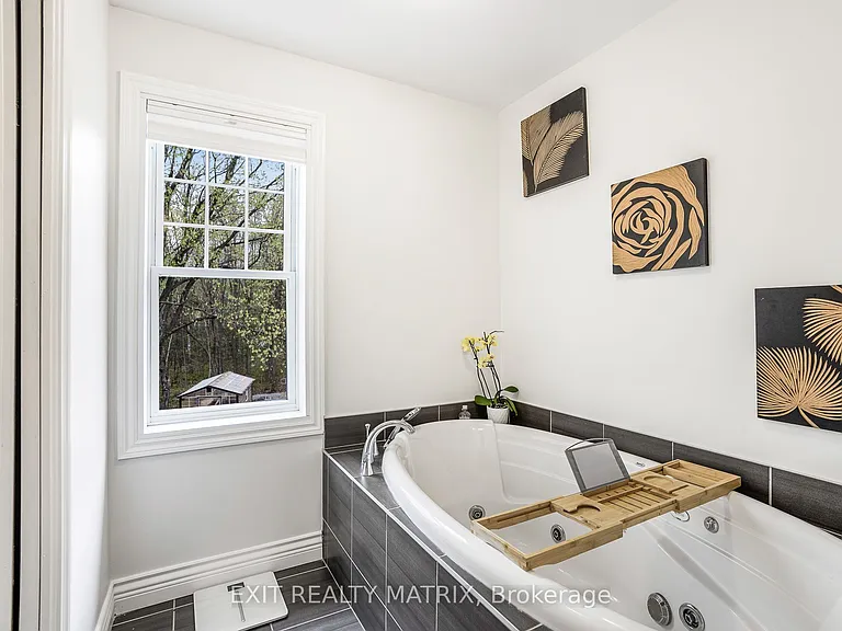 64 Radstock Ln #5 — Photo 32