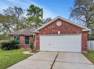 9817 Tanager Ln, Conroe, TX 77385