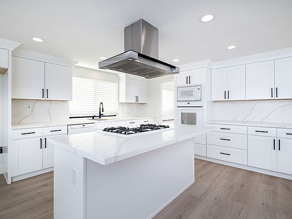 4th image of 11859 S Carson Way