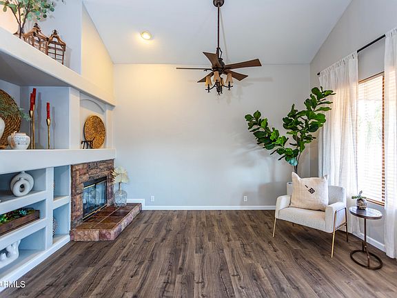 4th image of 8907 W QUAIL Avenue